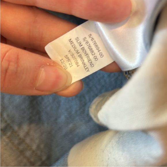 Gap Slim Boyfriend Medium Brinkley Wash 12 T / 31 T Fall Raw Hem Distressed - Picture 4 of 4